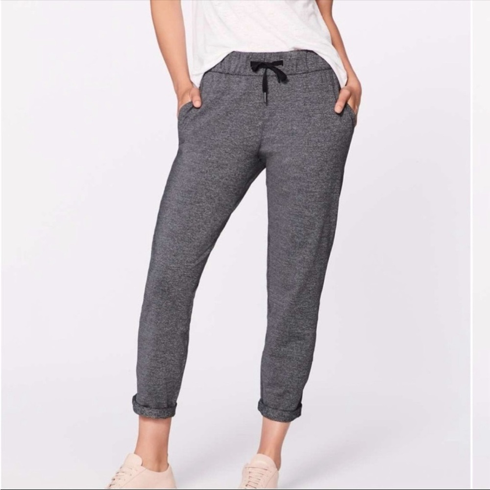 Lululemon on the fly pant